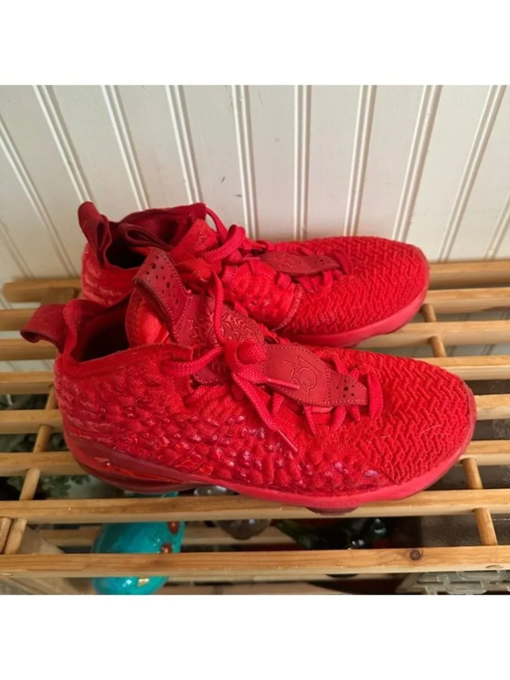 ​​​​​​​​​​​​​​​Nike Basketball Shoes Red Knit Size 7Y